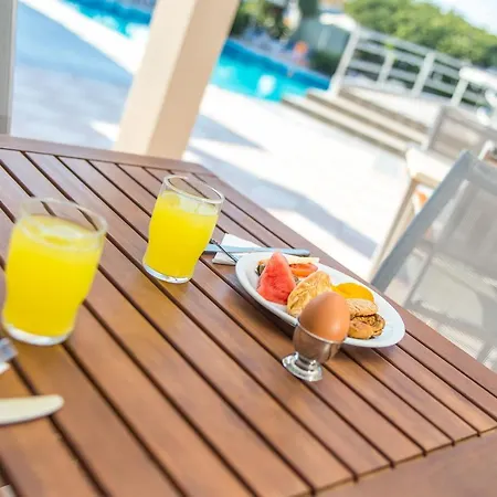 Irinna Appart hôtel 3*