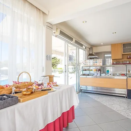 Irinna Appart hôtel 3*